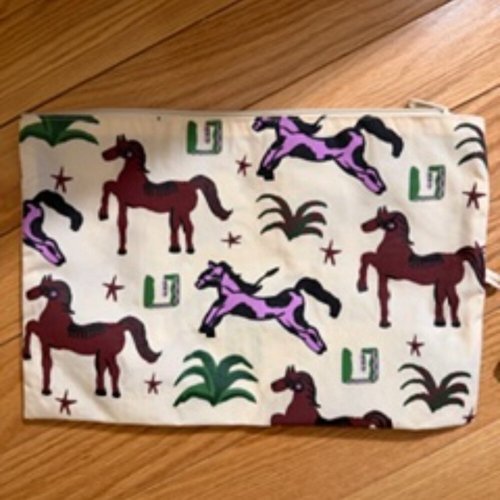 Baggu Horse Print Zipper Pouch NWT